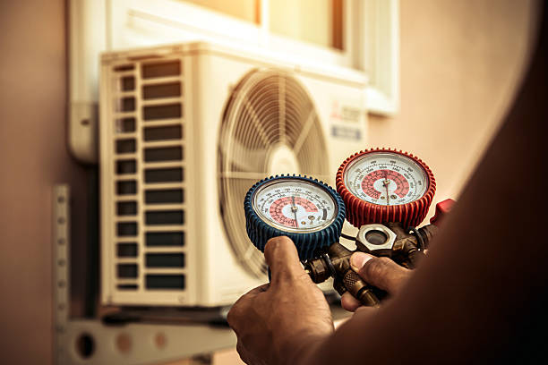 Professional Hvac Maintenance technician working in Jacksonville, IL